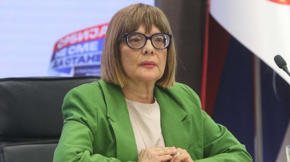 "Ne pamtim da je u novijoj istoriji zabeležen ovakav pritisak na sudsku vlast": Maja Gojković o blokadi suda u Novom Sadu 1 "Ne pamtim da je u novijoj istoriji zabeležen ovakav pritisak na sudsku vlast": Maja Gojković o blokadi suda u Novom Sadu 1