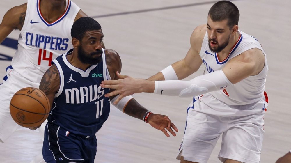 "Postali smo jako dobri prijatelji": Hrvat najviše vremena provodi sa kolegom iz Srbije 1 Kajri Irving i Ivica Zubac