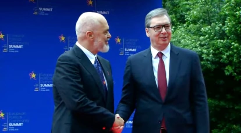 Svi su tu - Vučić, Zelenski, Erdogan, Merc, Rute, Orban, Fon der Lajen...: Samit Evropske političke zajednice u Tirani i brojne kritike na račun Putina (FOTO, VIDEO) 1 Svi su tu - Vučić, Zelenski, Erdogan, Merc, Rute, Orban, Fon der Lajen...: Samit Evropske političke zajednice u Tirani i brojne kritike na račun Putina (FOTO, VIDEO) 1