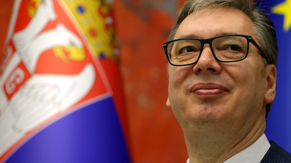 Vučić čestitao Vidovdan okupljenima ispred Narodne skupštine Srbije 1 Aleksandar Vučić